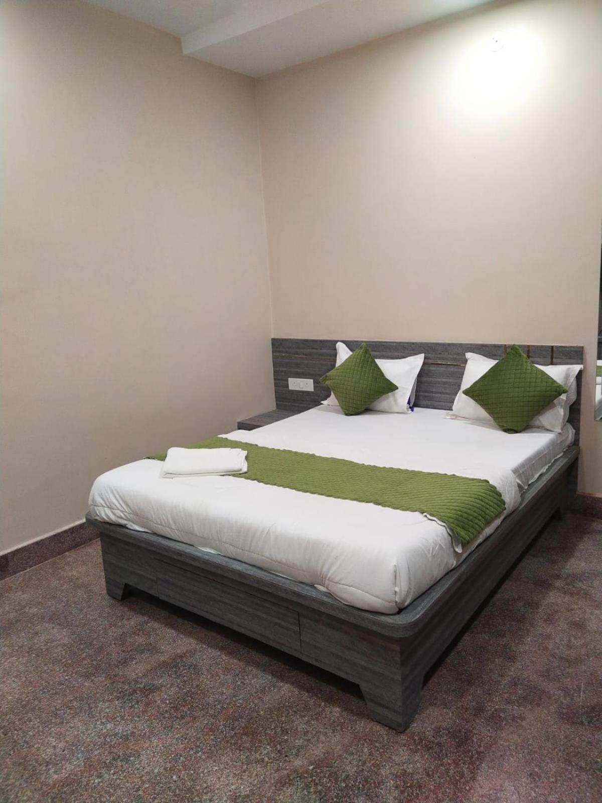 Hotel Utsav Palace Kanpur Ngoại thất bức ảnh