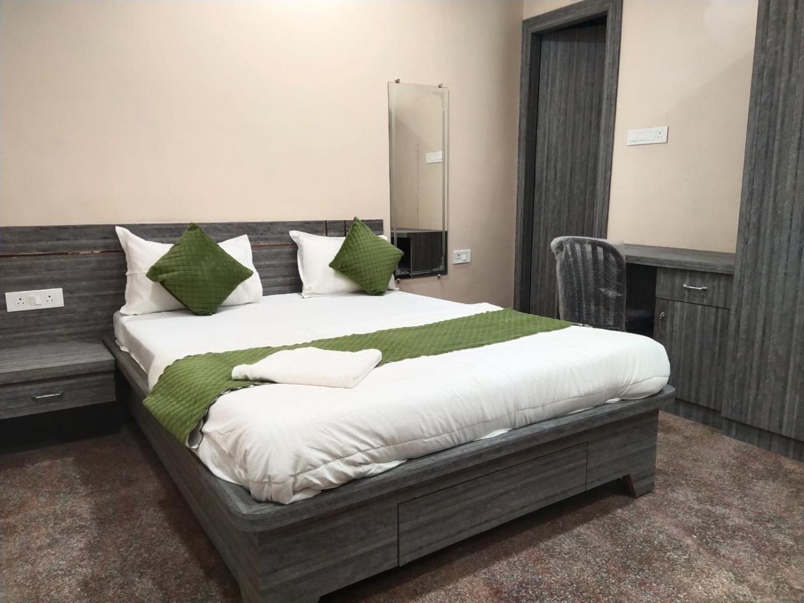 Hotel Utsav Palace Kanpur Ngoại thất bức ảnh