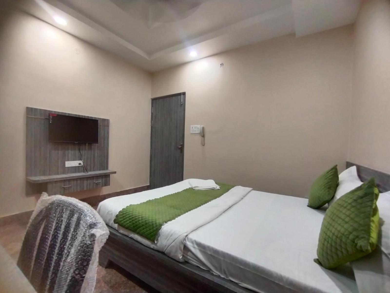 Hotel Utsav Palace Kanpur Ngoại thất bức ảnh