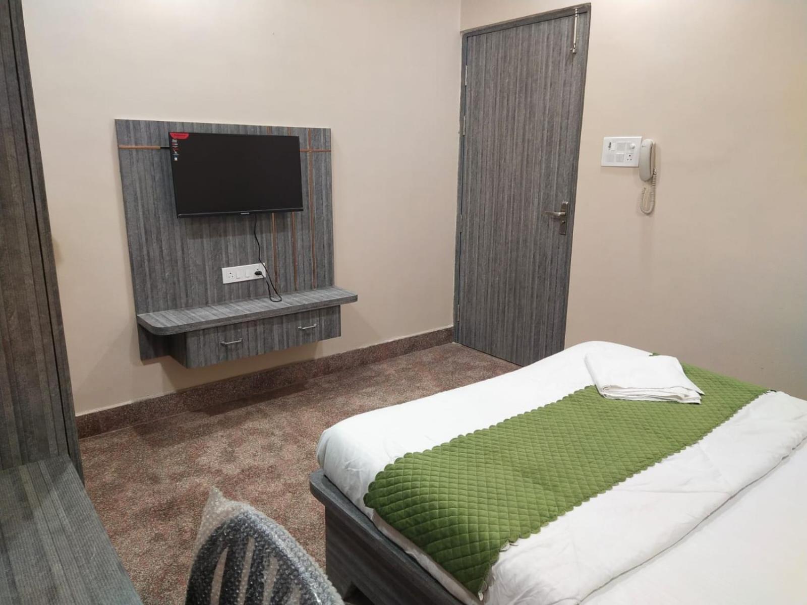 Hotel Utsav Palace Kanpur Ngoại thất bức ảnh
