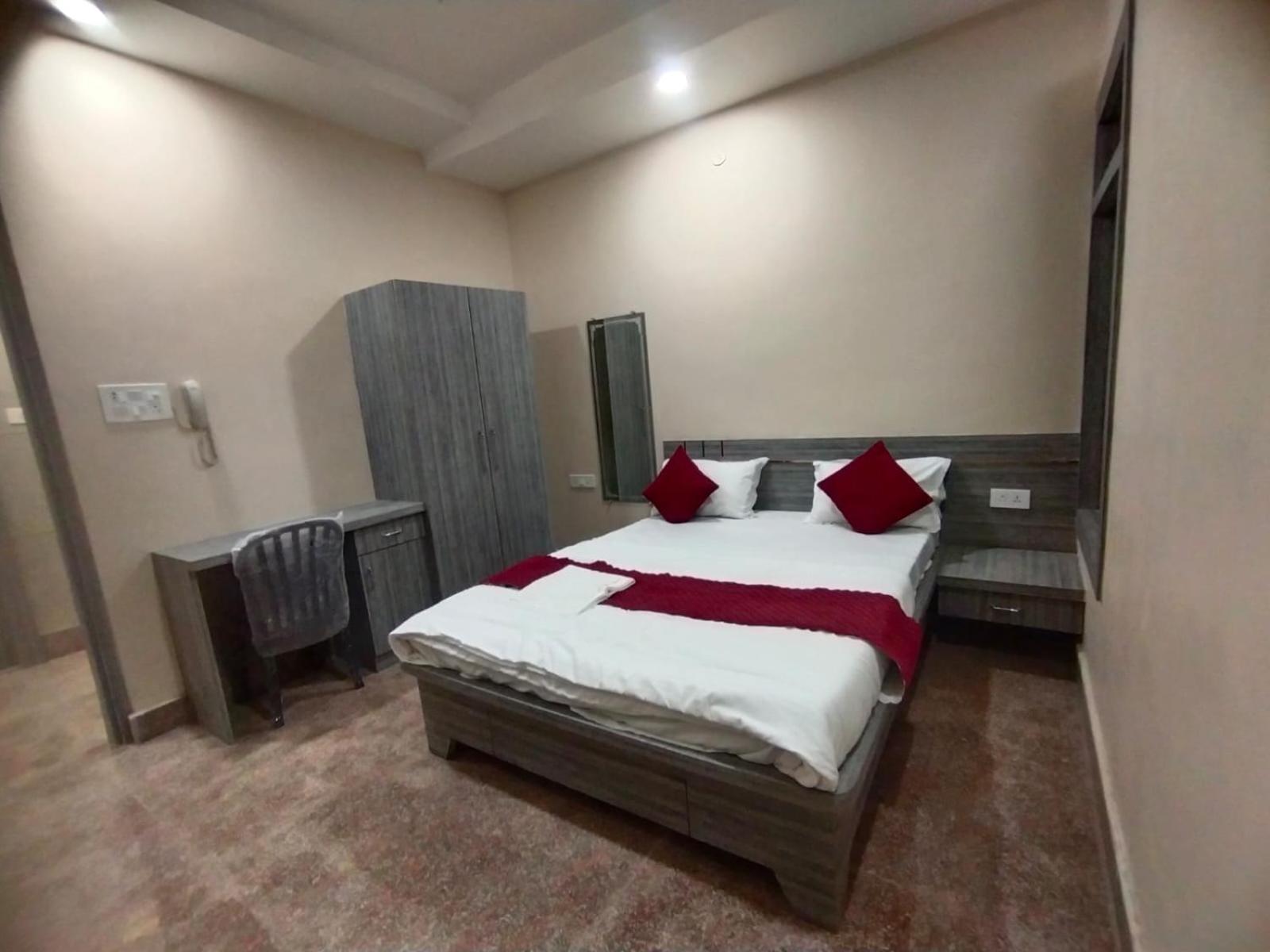 Hotel Utsav Palace Kanpur Ngoại thất bức ảnh