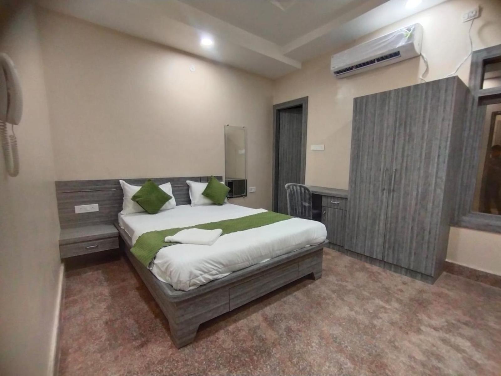 Hotel Utsav Palace Kanpur Ngoại thất bức ảnh